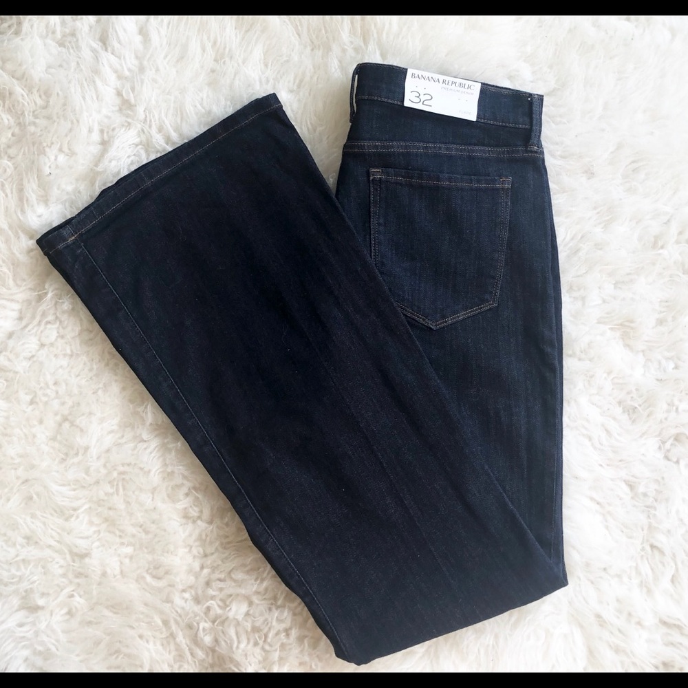 Banana Republic Mid Rise, Flared Leg Jeans